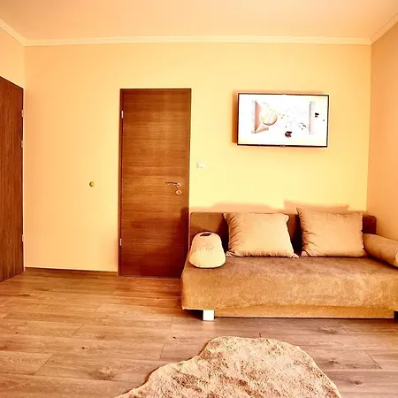 Bacchus Pub Es Panzio Bed & Breakfast *