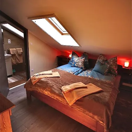 Bacchus Pub Es Panzio Frühstückspension 3*