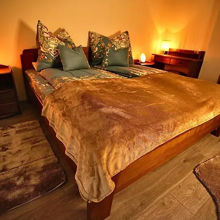 Bed & Breakfast Bacchus Pub Es Panzio