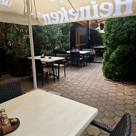 Frühstückspension Bacchus Pub Es Panzio Dunaharaszti